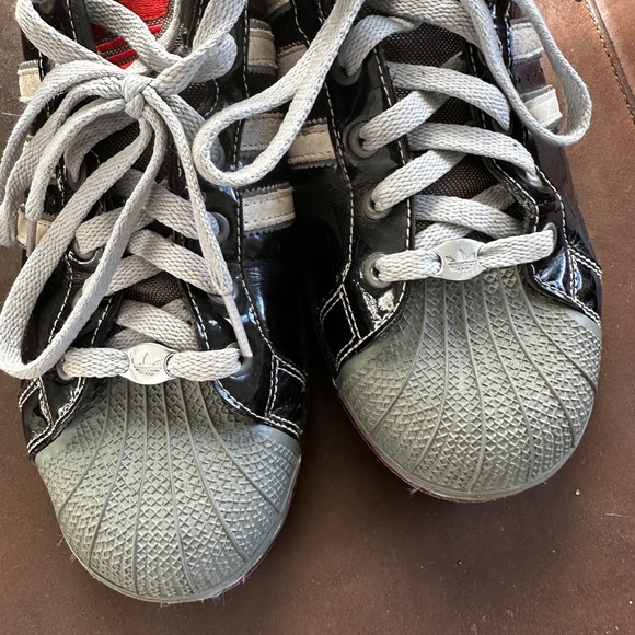 Adidas Black Superstar Sneakers with White Stripes and Red Sole Size 10 - Picture 9 of 9